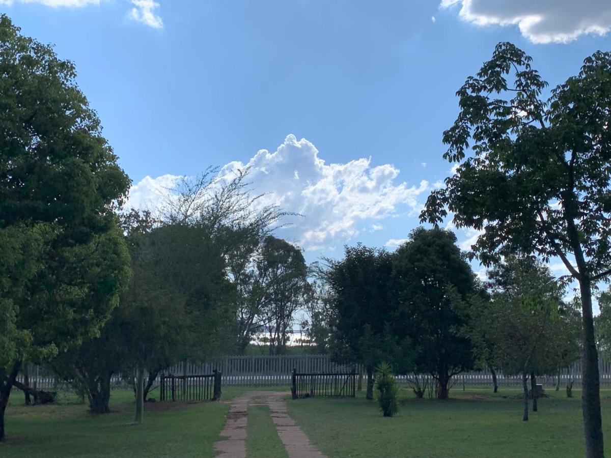 Sunset Guesthouse And Venue Cullinan Meule Exterior foto